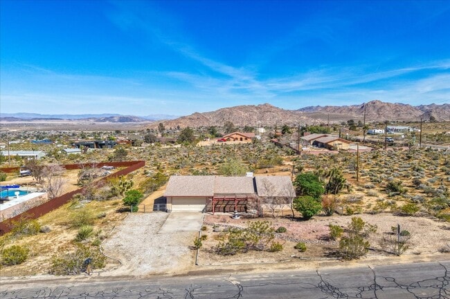 property at 7273 Sunny Vista Rd