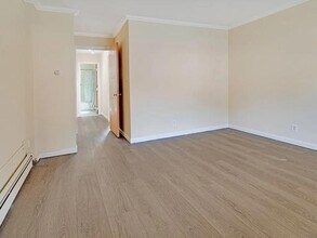 2432 East Ave in Rochester, NY - Building Photo - Building Photo