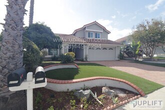 2014 Arborwood Pl in Escondido, CA - Building Photo - Building Photo