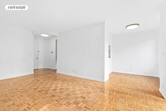 150 E 57th St in New York, NY - Foto de edificio - Building Photo