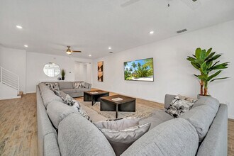 2525 Shanti Dr in Kissimmee, FL - Building Photo - Building Photo