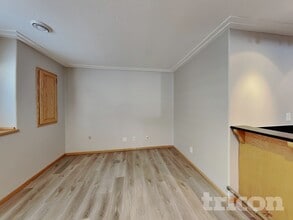 1909 135th Ave NW in Andover, MN - Foto de edificio - Building Photo