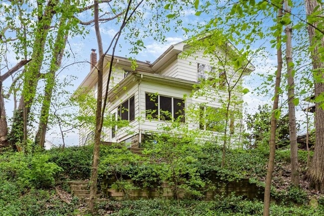 property at 2074 Iuka Ave