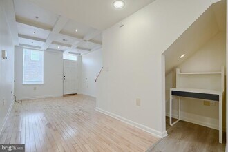 1018 Booth St in Baltimore, MD - Building Photo - Building Photo