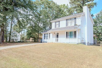 5393 Kirk Dr in Atlanta, GA - Building Photo - Building Photo