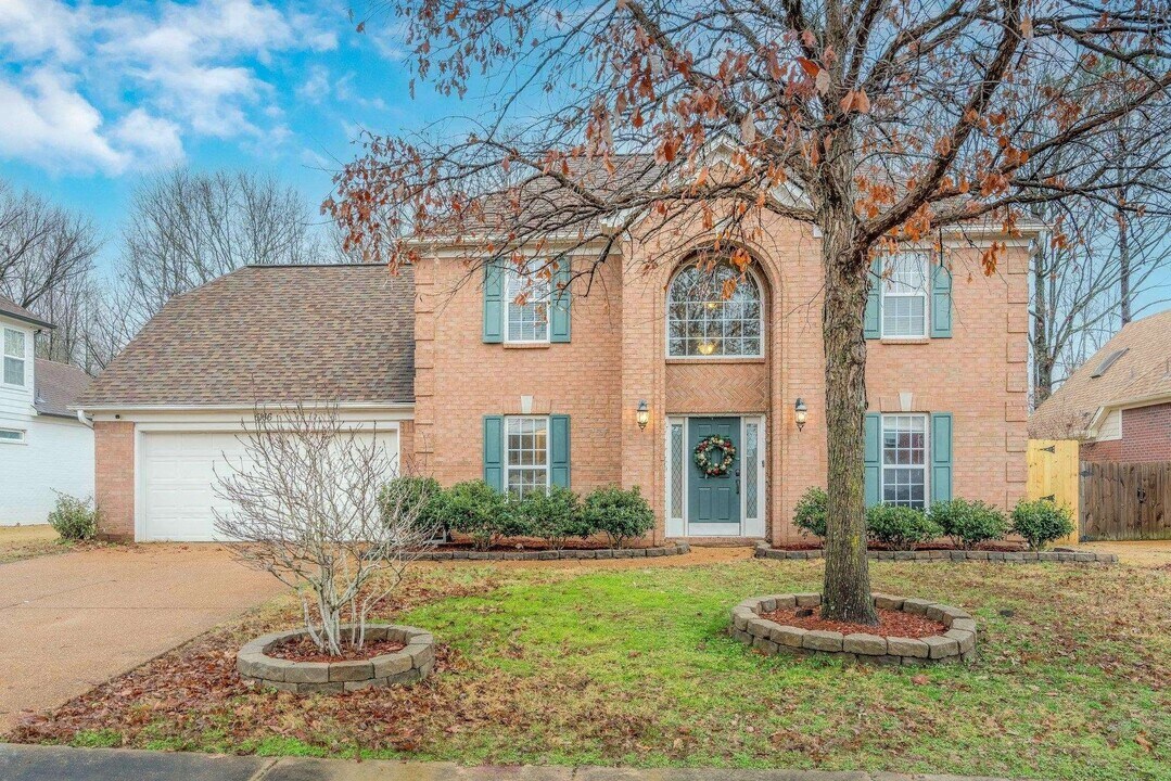 5166 Summer Mist Cove in Arlington, TN - Building Photo