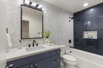 7911 Terraza Disoma in Carlsbad, CA - Building Photo - Building Photo