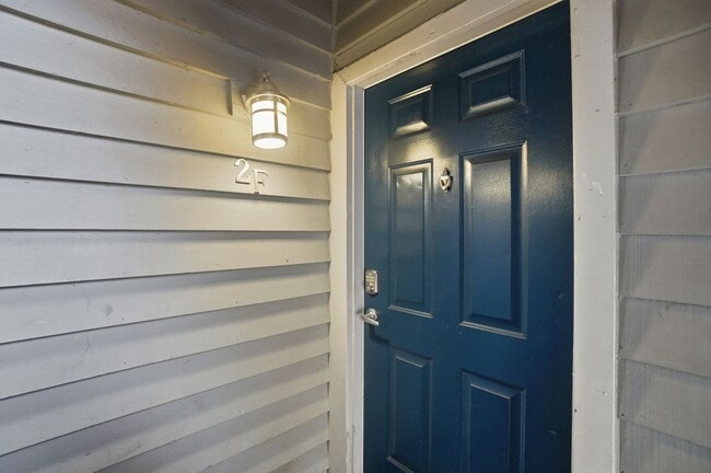 525 N Graham St in Charlotte, NC - Building Photo - Building Photo