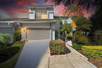 4209 Brentwood Park Cir in Tampa, FL - Building Photo - Building Photo