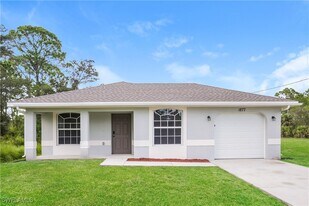 1877 Mettler Ave in Lehigh Acres, FL - Building Photo