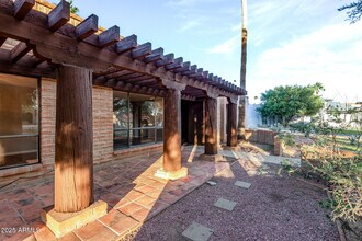 4912 E Ludlow Dr in Scottsdale, AZ - Building Photo - Building Photo