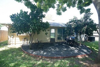 2406 Broken Elm Dr in Richmond, TX - Building Photo - Building Photo