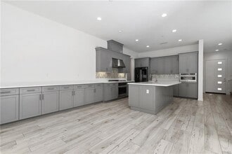 112 Menkar in Irvine, CA - Building Photo - Building Photo