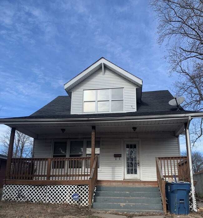 2622 Maxey St Rentals in Alton, IL