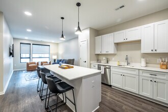 Leavenworth Lofts in Omaha, NE - Building Photo - Interior Photo