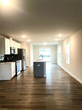 6019 Wren Dr in Kernersville, NC - Building Photo - Building Photo
