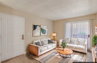 Corona Del Sol in Phoenix, AZ - Building Photo