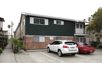 4431 Cleveland Ave in San Diego, CA - Building Photo