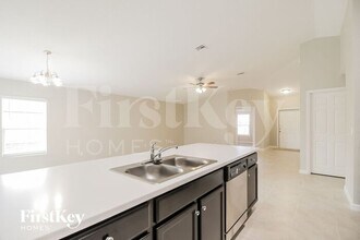 1182 Jaslo St SE in Palm Bay, FL - Building Photo - Building Photo