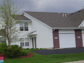 7312 Wallingford Way, Unit Wilshire in Rockford, IL - Building Photo - Building Photo