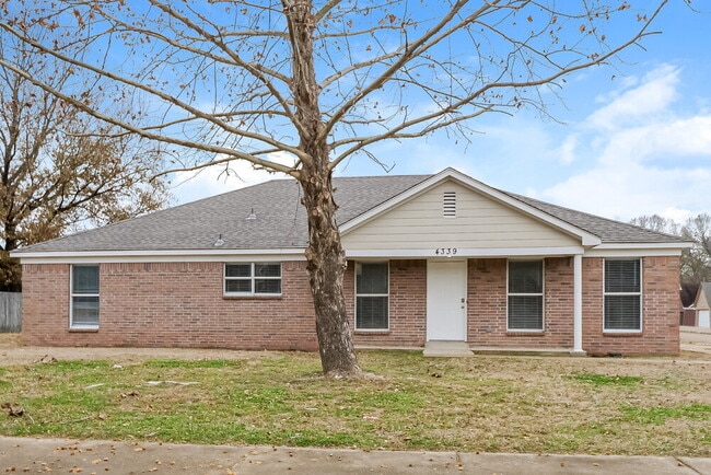 property at 4339 Waverly Farms Rd