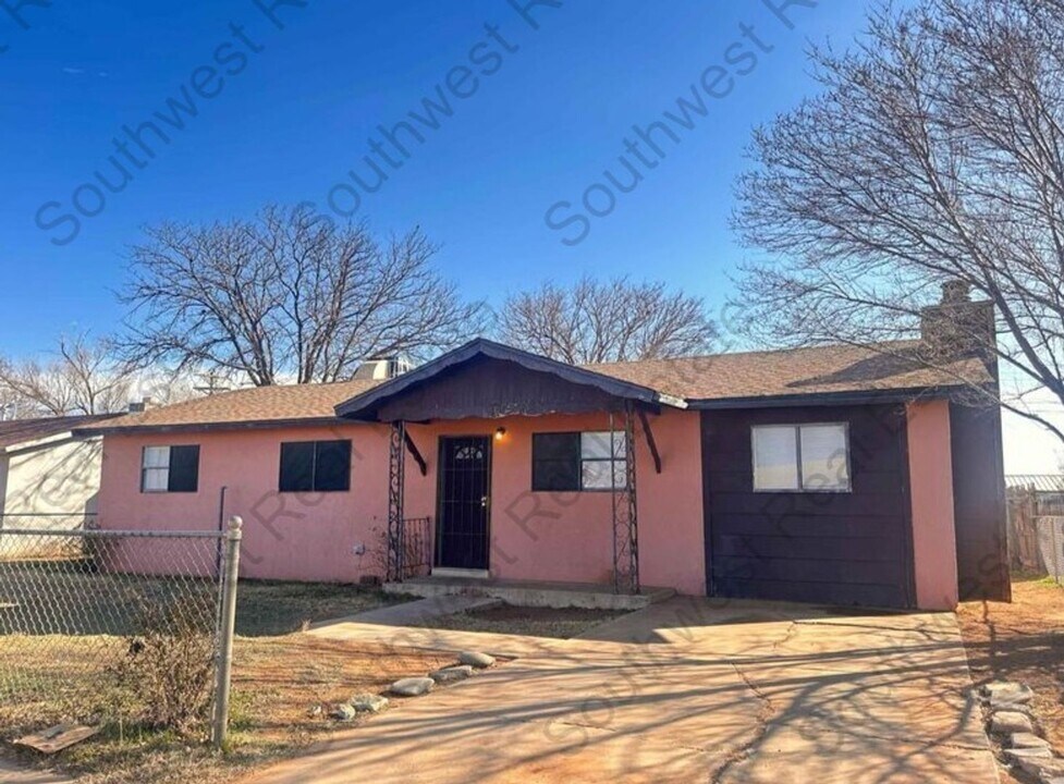 3005 Weston St in Clovis, NM - Building Photo