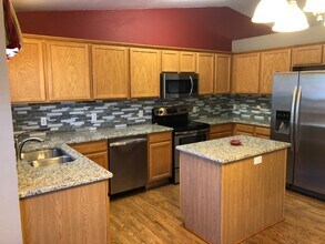 9491 Cove Creek Dr in Highlands Ranch, CO - Building Photo - Building Photo