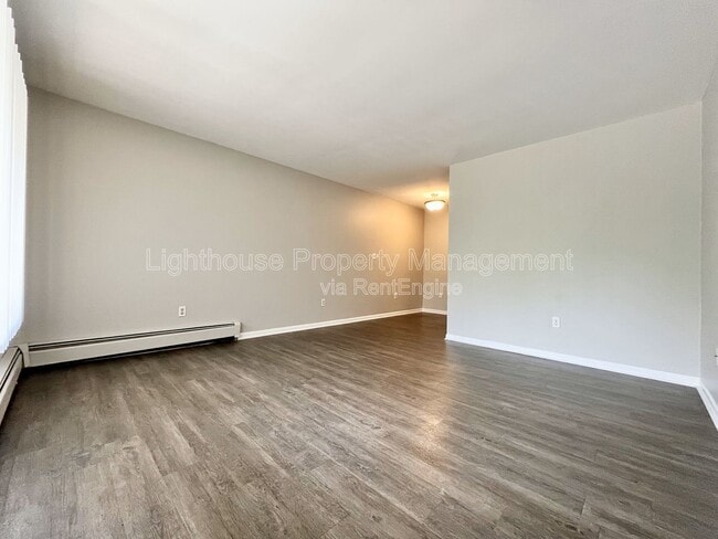 1350 Kendall St SE in Grand Rapids, MI - Building Photo - Building Photo