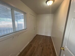 2950 Tarmac Rd in Redding, CA - Building Photo - Building Photo