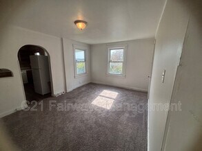 922 Vankirk St in Clairton, PA - Building Photo - Building Photo