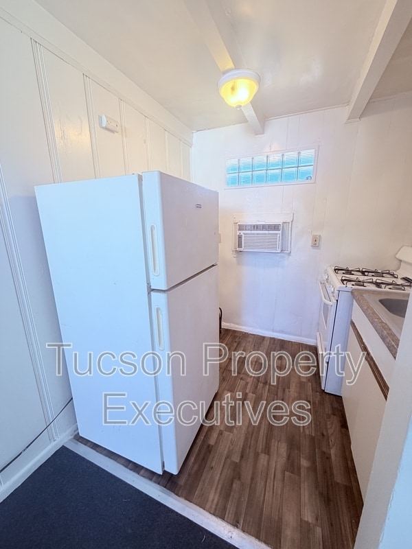 property at 3274 E Benson Hwy