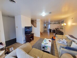 24 Courtlandt St in New Brunswick, NJ - Building Photo - Building Photo