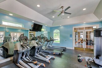 Woodbury Park at City Centre in Woodbury, MN - Building Photo - Building Photo