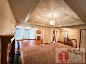 1424 NW Foxboro Rd in Blue Springs, MO - Building Photo - Building Photo