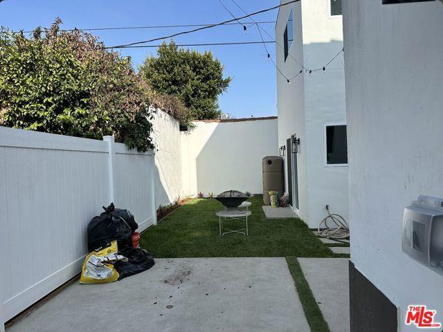 6367 W 6th St in Los Angeles, CA - Building Photo - Building Photo
