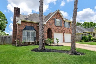 1206 Green Knoll Dr in Sugar Land, TX - Building Photo - Building Photo