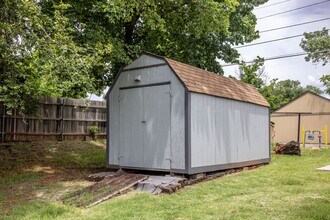 616 N 4th St in Weatherford, OK - Building Photo - Building Photo
