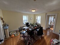 190 Holland St, Unit 3 in Somerville, MA - Foto de edificio - Building Photo