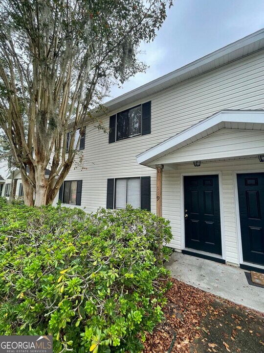 119 S East St in Kingsland, GA - Building Photo