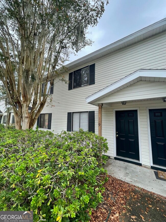 property at 119 S East St