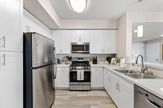 375 Harbour Cove Dr in Sparks, NV - Building Photo - Building Photo