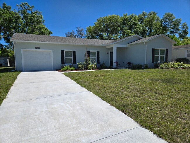 130 Dover Ln in DeLand, FL - Building Photo - Building Photo