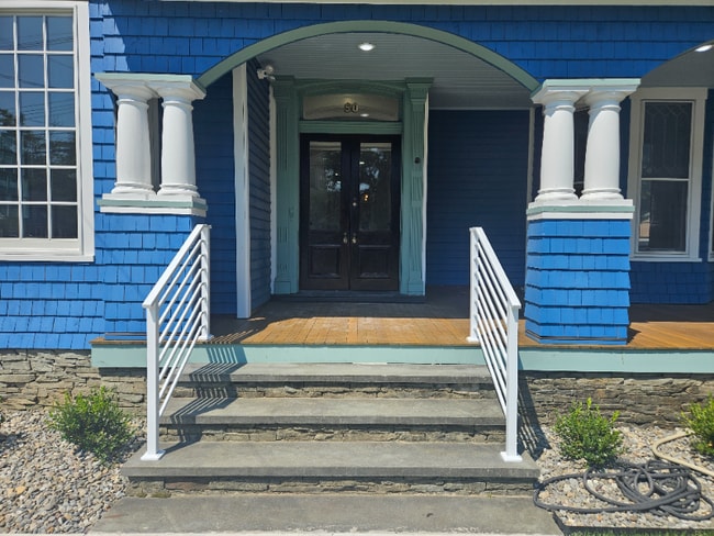 90 Shrewsbury Ave in Red Bank, NJ - Building Photo - Building Photo