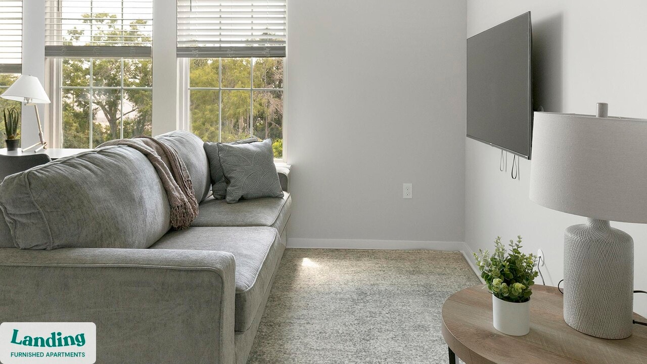 4902 Cosmos Cir in Wimauma, FL - Building Photo