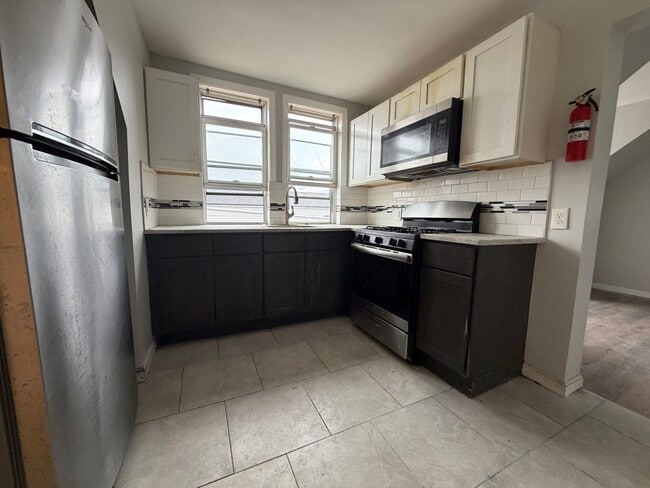 223 Cator Ave, Unit 3