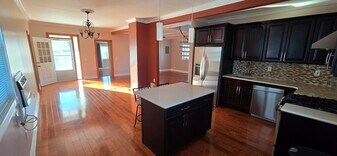 8522 115th St, Unit Second Floor in Richmond Hill, NY - Building Photo