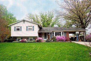 8507 Woodside Ct in Lanham, MD - Building Photo