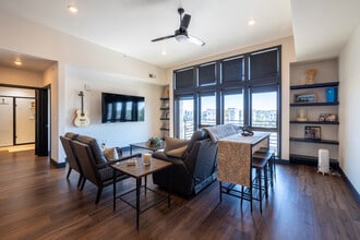 Casa Mundi in Colorado Springs, CO - Foto de edificio - Interior Photo