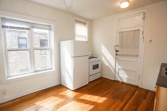 3523 N Broadway, Unit 3E in Chicago, IL - Building Photo - Building Photo