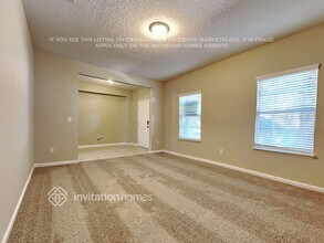 517 Southwood Way in Orange Park, FL - Foto de edificio - Building Photo